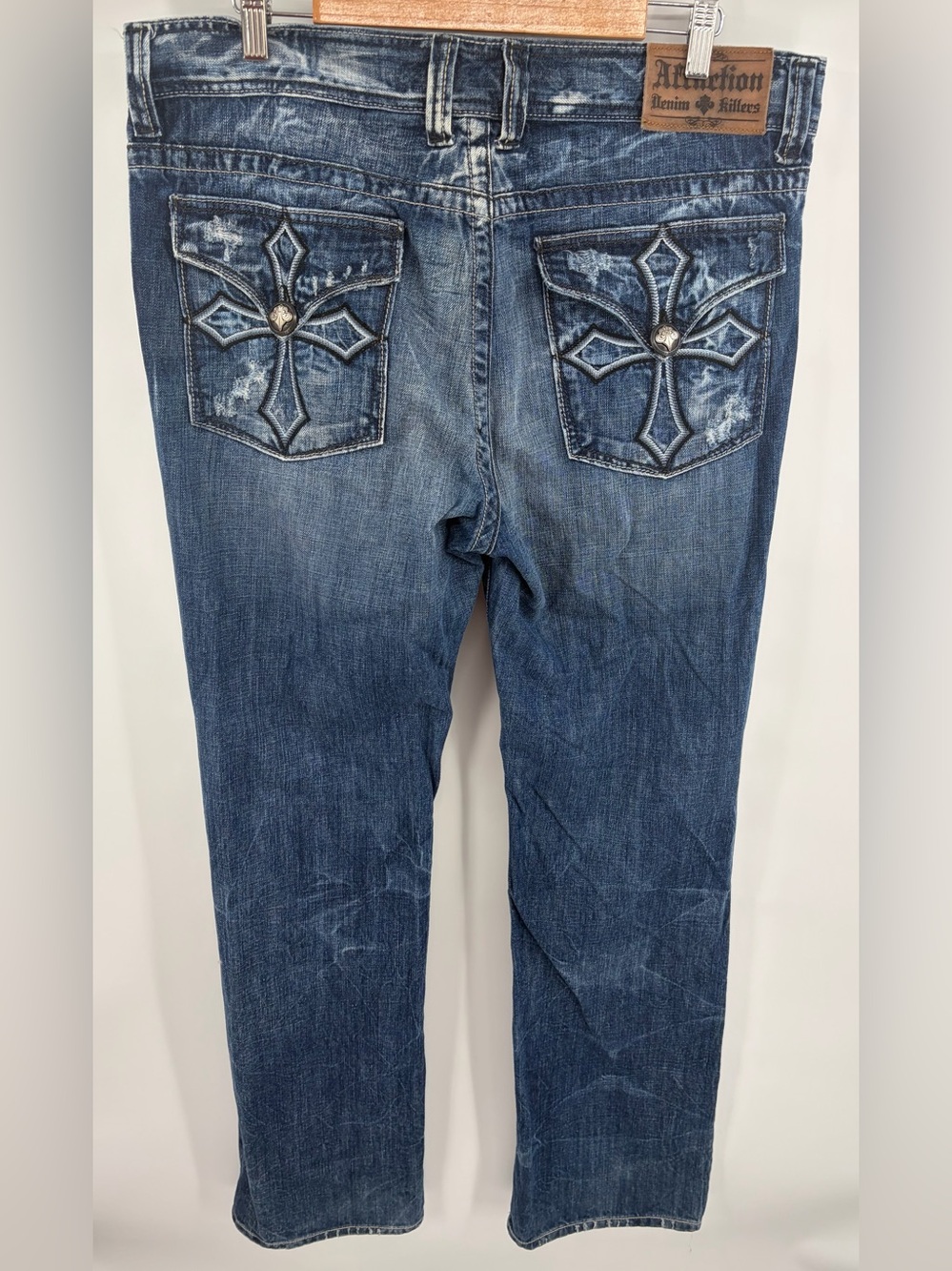 Affliction denim killer cross design back pocket straight leg jean men 38x34